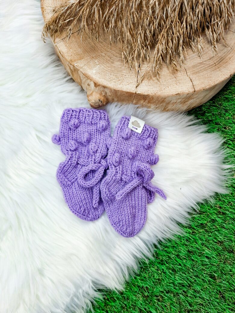 Adītas zeķītes ar pumpiņām- Lavanda, 0-3 mēn.