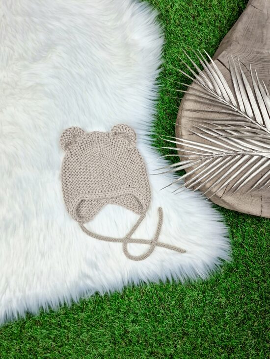 Adīta cepure ar lāča austiņām- Bēša