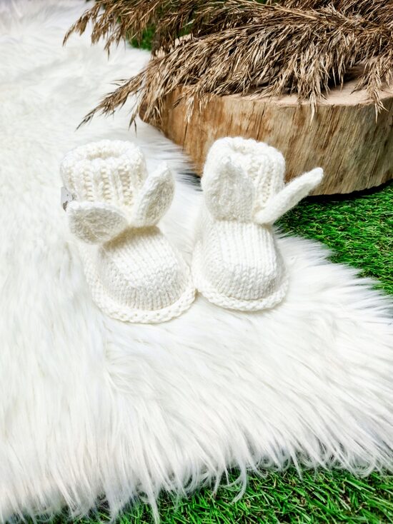 Adīti zābaciņi "Zaķis"- Piena balti, 0-3 mēn.