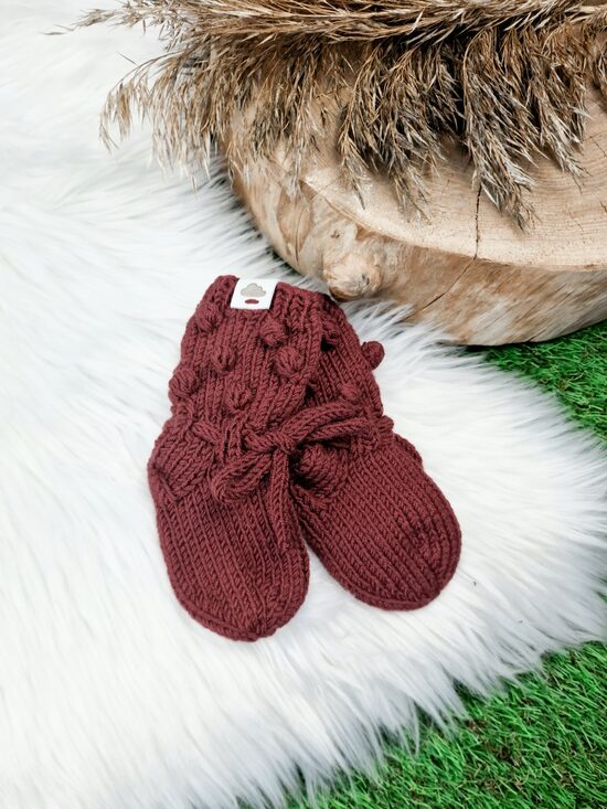 Adītas zeķītes ar pumpiņām- Bordo
