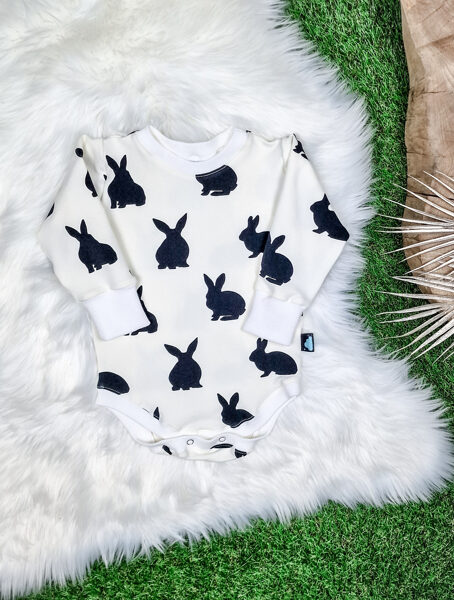 Džemperis- bodijs "Zaķi"- Piena balts