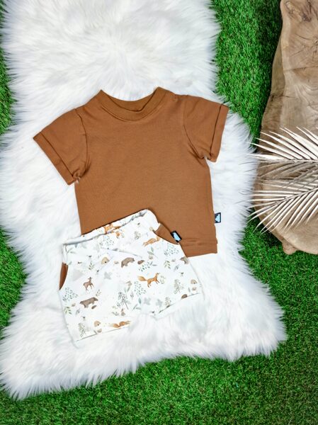 Komplekts t-krekls brūns + šorti "Mežs"