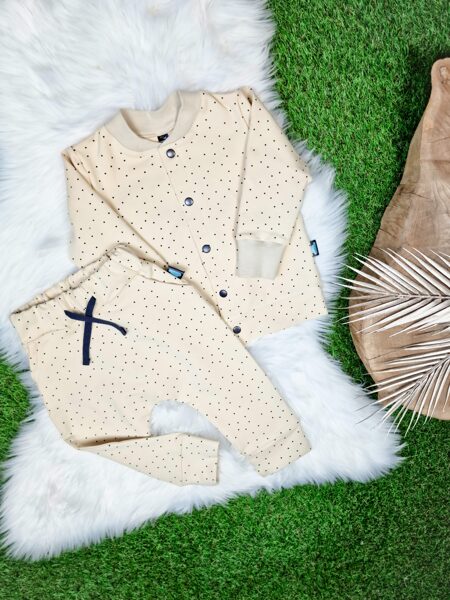 Komplekts jaka + bikses "Punktiņi"- Krēmkrāsā
