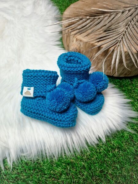 Adīti zābaciņi ar bumbuļiem- Tirkīza zili