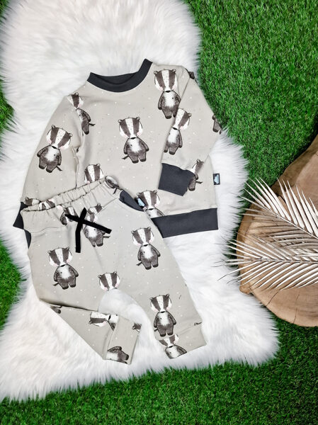 Komplekts džemperis + bikses "Āpsis"