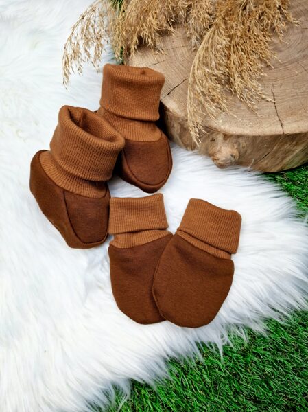 Komplekts siltināti cimdi+ zābaciņi- Brūni