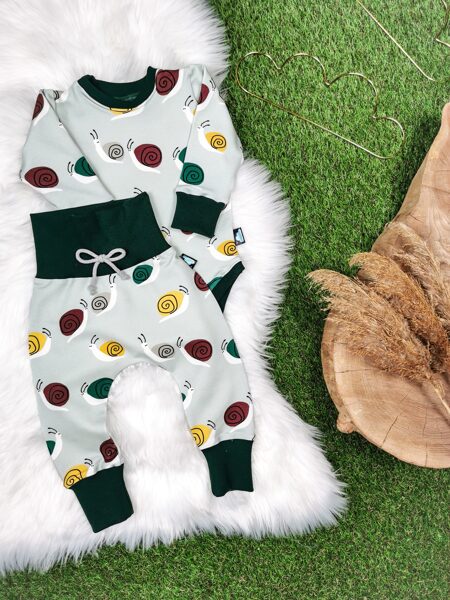 Komplekts džemperis- bodijs "Gliemezītis"