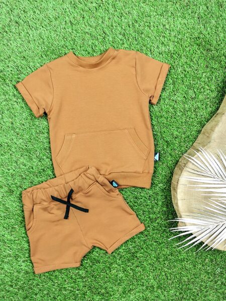 Komplekts krekls ar kabatu + šorti- Brūns (vidēji biezs)