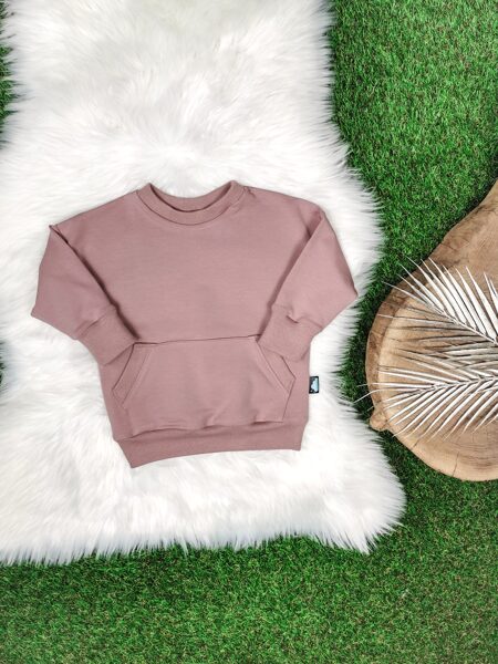 Džemperis ar kabatu- Vecrozā (Oversize)